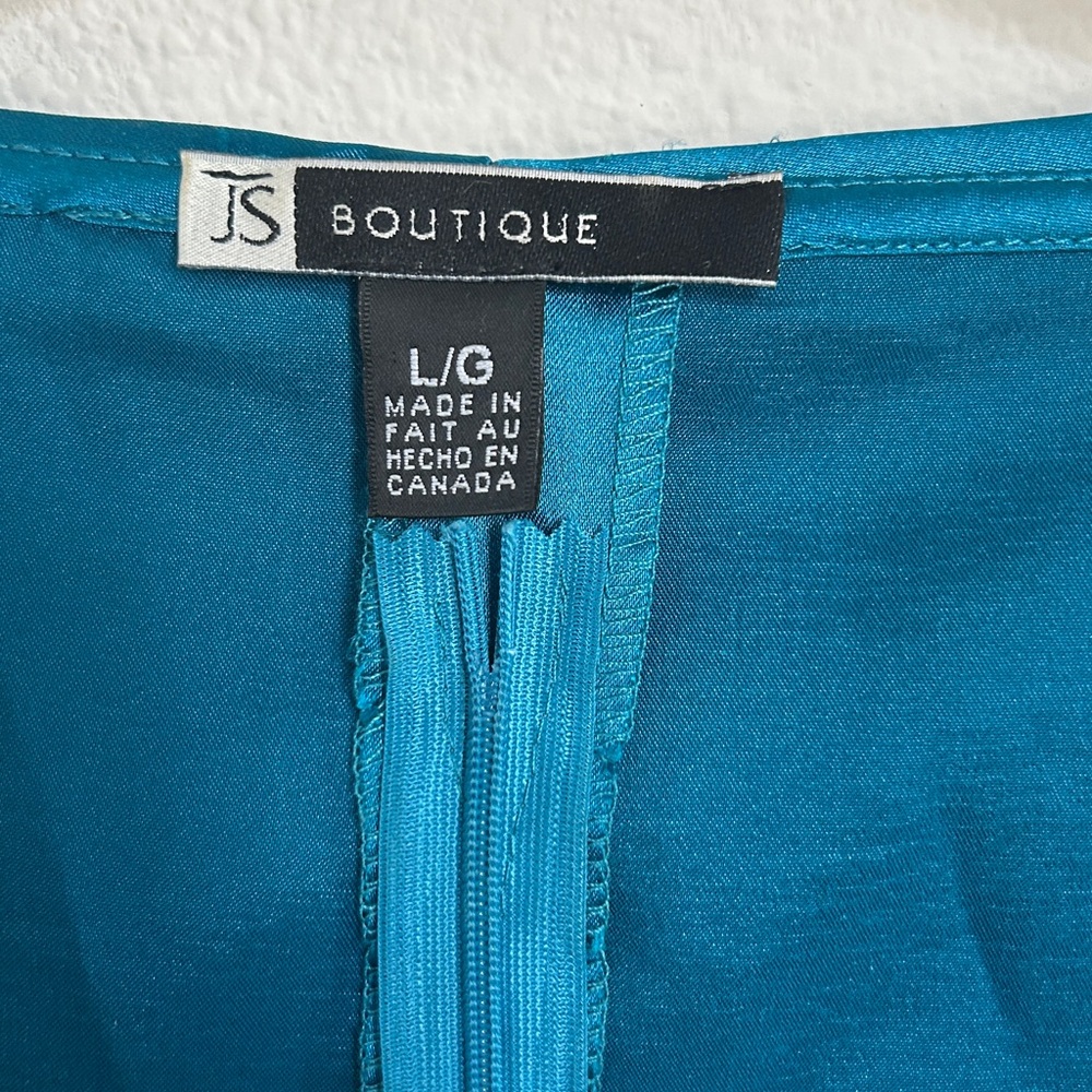 Top JS Boutique - Picture 2 of 5